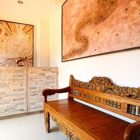 Clover Bali House 乌干沙 外观 照片
